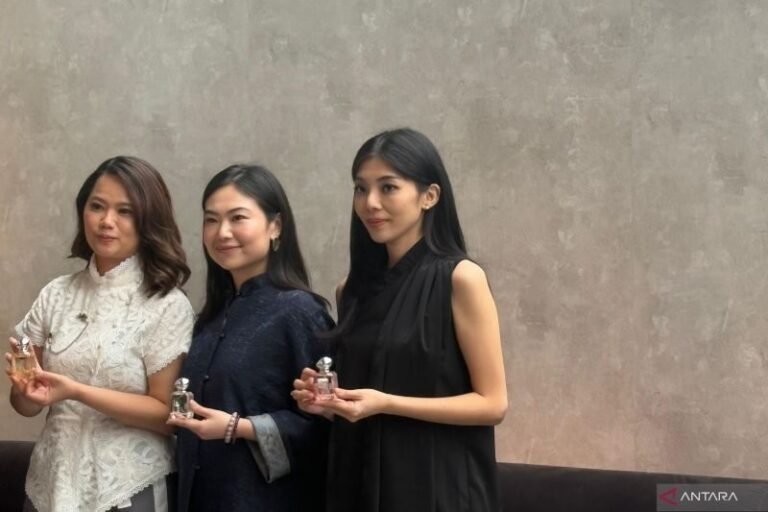 Parfum dan Fashion Jadi Kombinasi Rahasia untuk Tampil Percaya Diri